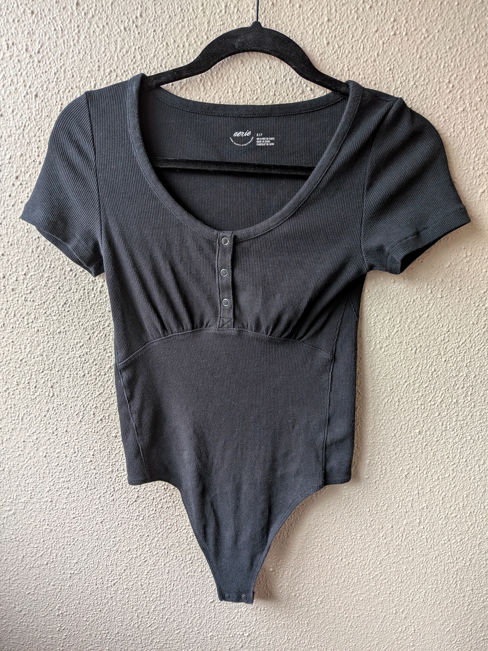aerie Black Short-Sleeve Scoop-Neck Ribbed Bodysuit